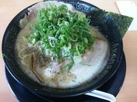 「とこ塩豚骨ラーメン」@麺屋 なかまる 池田店の写真