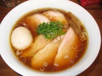 「醤油ラーメン＋チャーシュー＋味玉　1,000円」@ラーメン屋 トイ・ボックスの写真