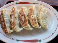 「餃子190円」@らーめん 福よし 草加店の写真