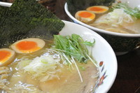 「特製ラーメン（８００円）」@ラーメン寺子屋 麺倶楽部の写真