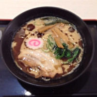 「豚骨醤油ラーメン（680円）」@麺屋青山 イオンモール船橋店の写真