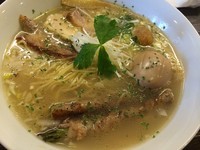 「塩 味玉中華そば（900円）」@中華そば こむぎの写真