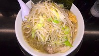 「らーめん（７００円）野菜・ニンニク」@らーめん かばとらの写真