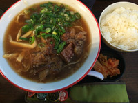 「牛骨特製 醤油（細麺）」@闘牛志の写真