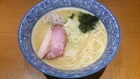 「クリーミー鶏白湯そば」@麺屋 一燈 おかず市場 イートインコーナーの写真
