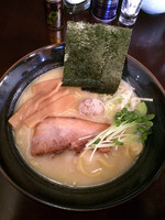 「濃厚鶏だし塩らーめん」@らーめんなが田の写真