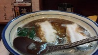 「かけ　780円」@烈志笑魚油 麺香房 三くの写真