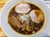 「熟成醤油らーめん＋大盛」@旭川らーめん かじべえの写真
