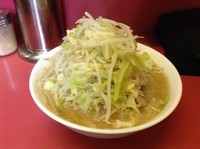 「ラーメン650円(麺少な目　ニンニク　ヤサイ)」@ラーメン二郎 ひばりヶ丘駅前店の写真