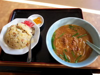 「ラーメンセット(台湾味噌ラーメン+チャーハン)680円」@秀味軒の写真