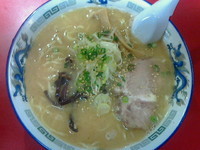 「とんこつ650円＆替え玉110円」@九州とんこつのうま馬の写真