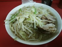 「小豚」@ラーメン二郎 千住大橋駅前店の写真