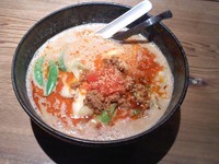 「坦々麺、大盛り」@横濱家 鶴川店の写真