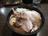 「味噌チャーシュー(中盛り無料)」@荻窪らーめん 栄龍軒の写真