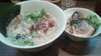 「香味徳 白＋チャーシュー丼」@牛骨ラーメン 香味徳 高田馬場店の写真