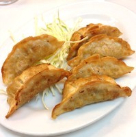 「餃子（￥350）」@本場長崎ちゃんぽん たなべ 栄店の写真