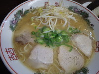 「中華そば(600円)おにぎり2ヶ(150円)」@陽気 大手町店の写真