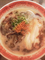 「とんこつ黒￥６５０＋替玉（サービス）」@博多らーめん○楽の写真