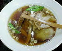 「チャーシューラーメン　４２０円」@ニク肉ラーメン亭の写真