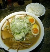 「得製こく煮干し(全部のせ ライス付)＋ライス」@長尾中華そば 東京池袋店の写真