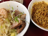 「豚麺少なめ＋グッチーズカレー【1000円】」@ラーメン二郎 相模大野店の写真