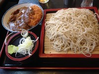 「ランチセットコロッケのせカレー丼とせいろそば【880円】」@そば処 ゆう月 大森駅前店の写真