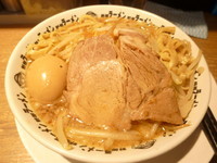 「味玉野郎」@野郎ラーメン 新橋駅前店の写真