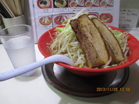 「豪快らーめんバカ盛　大盛　￥750」@らーめん工房 赤まる 那覇店の写真