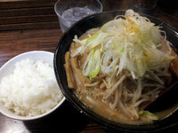 「味噌＋大盛り＋半ライス」@麺処 花田 池袋店の写真