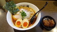 「辛特楓麺（930円）＋からあげ2ヶ（150円）」@らーめん楓の写真
