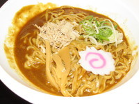 「ほたてだしのカレーらーめん　「730円」」@宗谷岬 間宮堂 関東総本店の写真