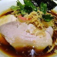 「鶏SOBA　850円」@Ginza Noodles むぎとオリーブの写真