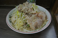 「小ラーメン 650円 　煮卵80円　野菜/ニンニク/脂」@ラーメン二郎 横浜関内店の写真