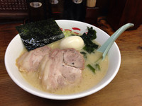 「チャーシュー麺半熟タマゴ(麺硬め)¥850-」@さつまっこ 春日橋店の写真