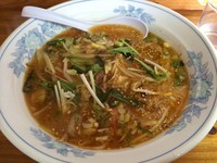 「ピリ辛ホルモンラーメン」@わらべ食堂の写真