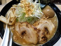 「【夜10食限定】赤味噌らーめん￥830＋大盛り（サービス券）」@麺屋 扇 SENの写真