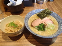 「豚そばsale～ｻｰﾚ￥750」@ラーメン燈郎の写真