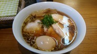 「チャーシュー醤油らーめん味玉」@ラーメン屋 トイ・ボックスの写真