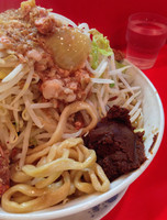 「ぶた入り大ラーメン（850円）ヤサイアブラ味噌」@ラーメン二郎 府中店の写真