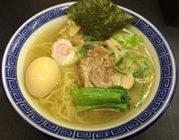 「しおらーめん＋半熟味玉（￥700＋￥100）」@ホープ背油らーめん はやぶさの写真