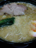 「牛骨みそらーめん」@らぁめん酒房 手打ちラーメン まるめしあんの写真