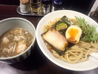 「目黒ブラック肉汁つけ麺（大盛同料金）880円」@麺屋 航の写真
