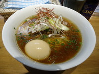 「限定『牛そば(￥800)』+『味玉(￥100)』」@ラーメン屋 トイ・ボックスの写真