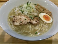 「鶏そば680円（塩）＋ビール＋etc」@めんや 正明の写真