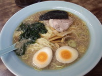 「まんぷくラーメン」@ラーメンショップ ニューシャトル東宮原駅前店の写真