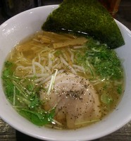 「香味徳ラーメン 700えん」@牛骨ラーメン 香味徳の写真