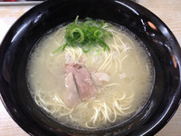 「ラーメン¥290+替玉¥100」@博多ラーメン はかたや 堅粕店の写真