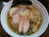 「【限定】アゴとイリコのらーめん750+チャーシュー増し」@麺や 飛来の写真