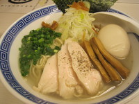 「鶏骨と帆立の芳香塩そば　600円（クーポン価格）＋味玉」@麺絆景勝軒 伊勢崎日乃出町店の写真