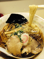 「醤油らーめん ¥650」@ごんじ亭の写真